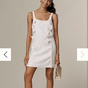 Elegant White Sleeveless Dress